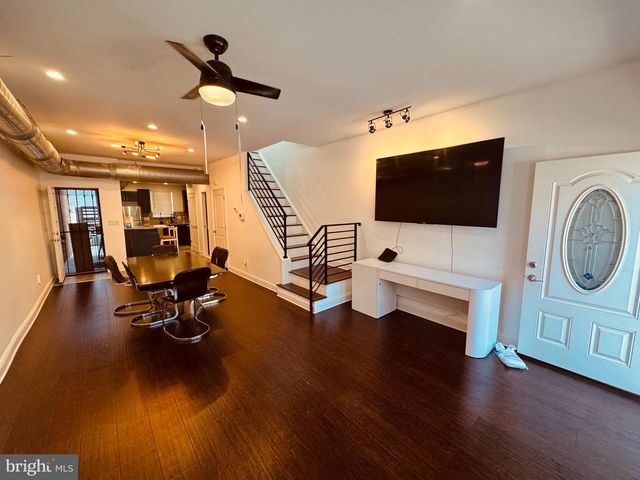 2916 W THOMPSON ST, Philadelphia, PA 19121
