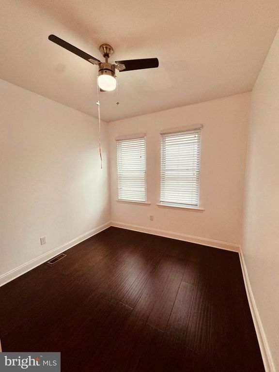 2916 W THOMPSON ST, Philadelphia, PA 19121