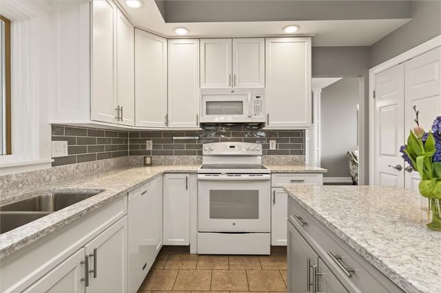 164 English Station Road, Greece, NY 14616