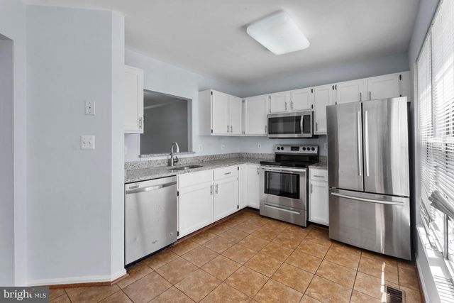 2204 COMMISSARY CIR, Odenton, MD 21113