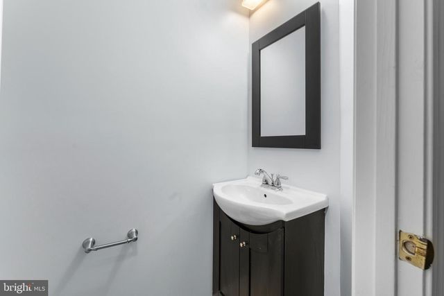 2204 COMMISSARY CIR, Odenton, MD 21113