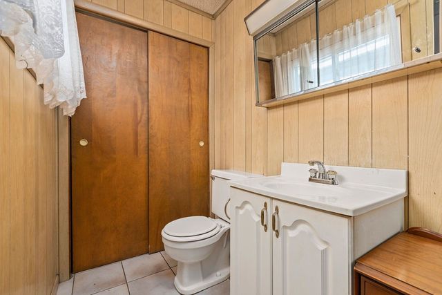 826 4th Ave, Beaver Falls, PA 15010