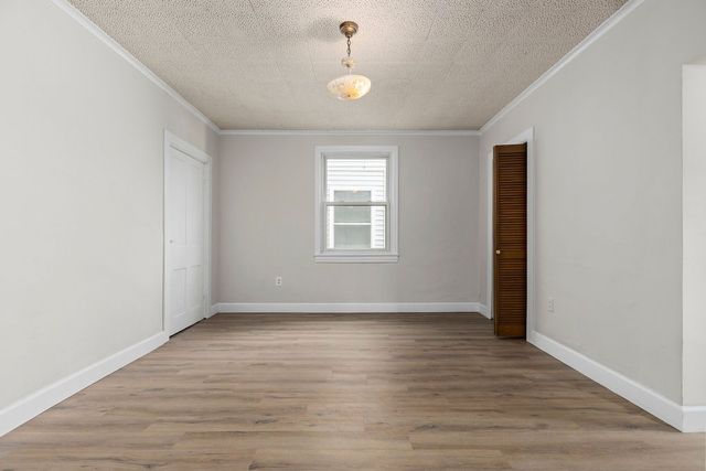 826 4th Ave, Beaver Falls, PA 15010