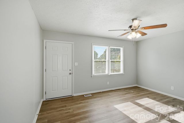 202 Cooke Circle, Kings Mountain, NC 28086
