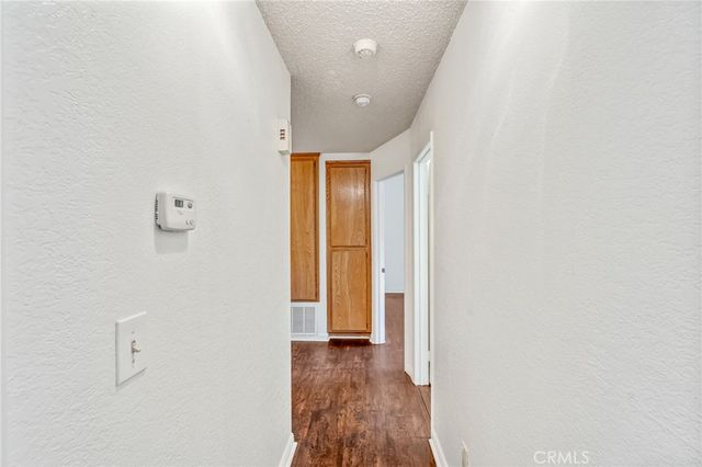 4883 Newport Lane, Riverside, CA 92504