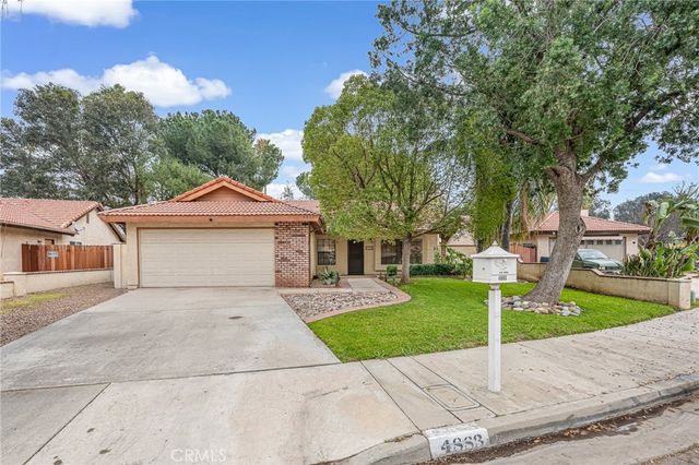 4883 Newport Lane, Riverside, CA 92504