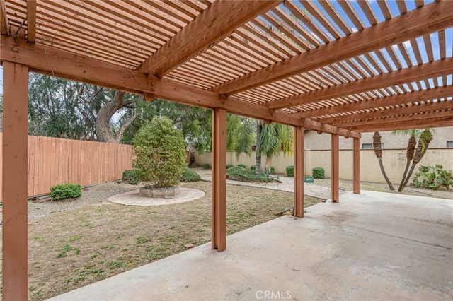 4883 Newport Lane, Riverside, CA 92504