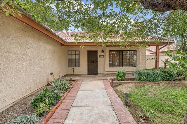 4883 Newport Lane, Riverside, CA 92504