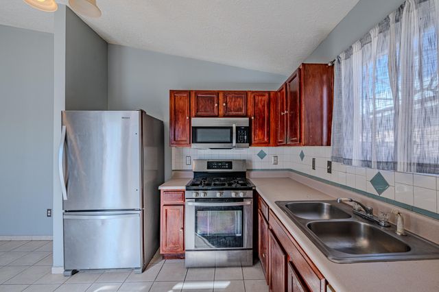 7620 April Flower Place SW, Albuquerque, NM 87121