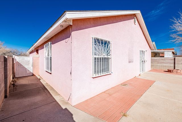 7620 April Flower Place SW, Albuquerque, NM 87121