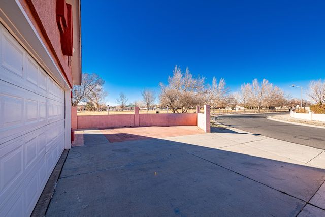 7620 April Flower Place SW, Albuquerque, NM 87121