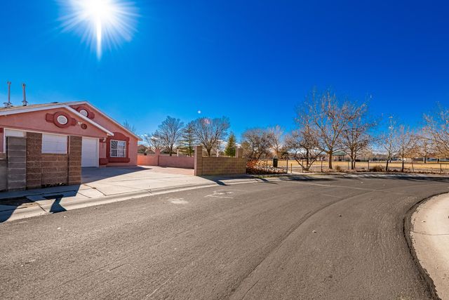 7620 April Flower Place SW, Albuquerque, NM 87121