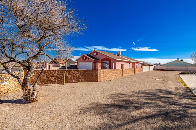 7620 April Flower Place SW, Albuquerque, NM 87121