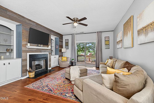 5351 Cog Hill Court, Raleigh, NC 27604