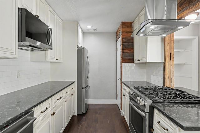 2314 Chestnut Oak Place, The Woodlands, TX 77380