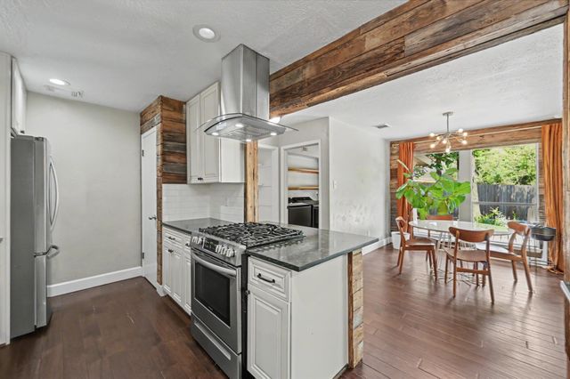 2314 Chestnut Oak Place, The Woodlands, TX 77380
