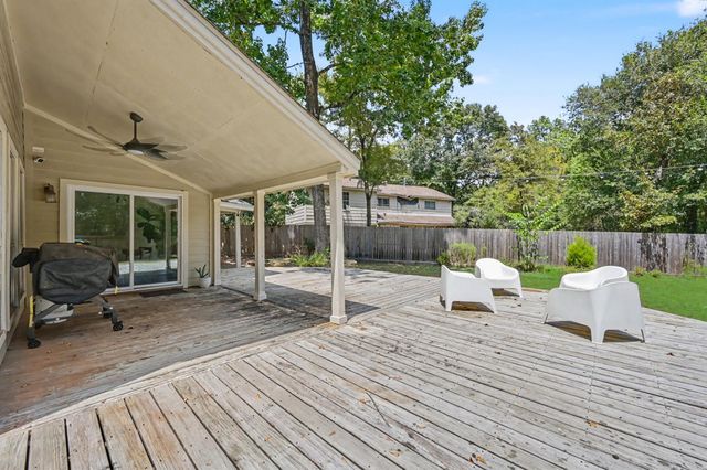 2314 Chestnut Oak Place, The Woodlands, TX 77380