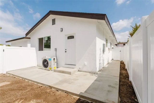 18310 Gresham Street, Northridge, CA 91325