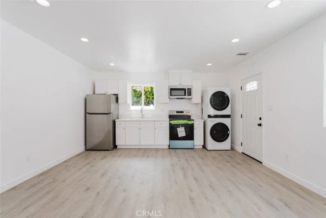 18310 Gresham Street, Northridge, CA 91325