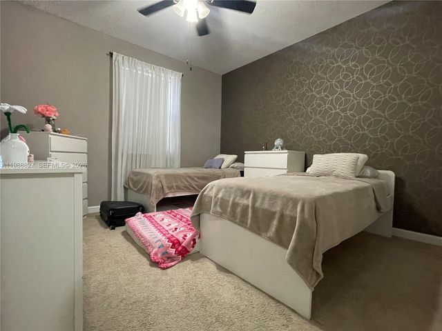 16963 SW 92nd St 16963, Miami, FL 33196