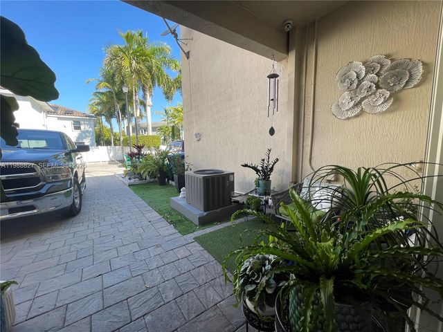 16963 SW 92nd St 16963, Miami, FL 33196