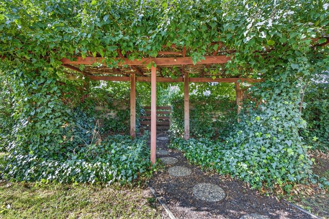 9729 Hildreth Ln, Stockton, CA 95212