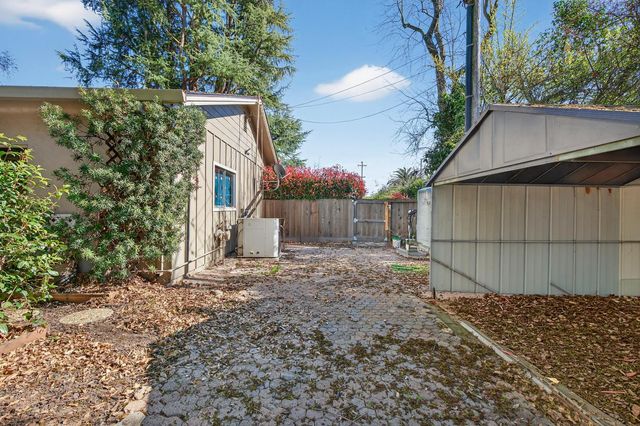 9729 Hildreth Ln, Stockton, CA 95212