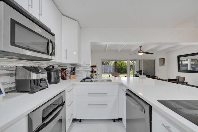 2531 Whale Harbor Lane, Fort Lauderdale, FL 33312