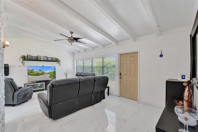 2531 Whale Harbor Lane, Fort Lauderdale, FL 33312