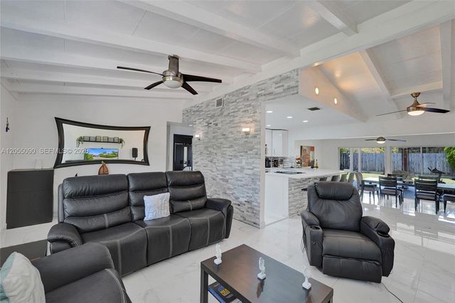 2531 Whale Harbor Lane, Fort Lauderdale, FL 33312