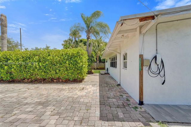2531 Whale Harbor Lane, Fort Lauderdale, FL 33312