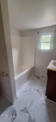 1638 Charlotte Drive, Elizabethton, TN 37643