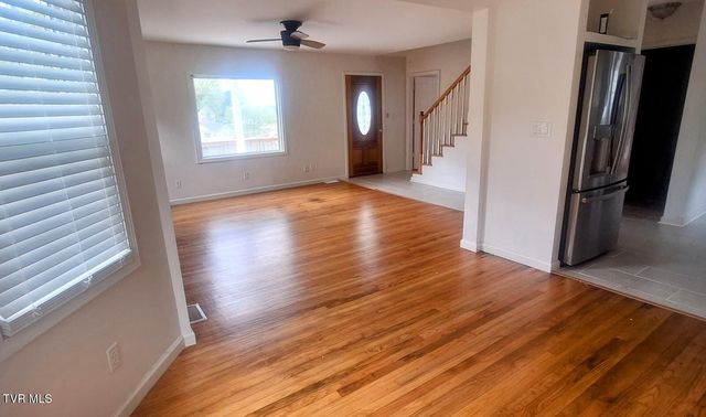 1638 Charlotte Drive, Elizabethton, TN 37643