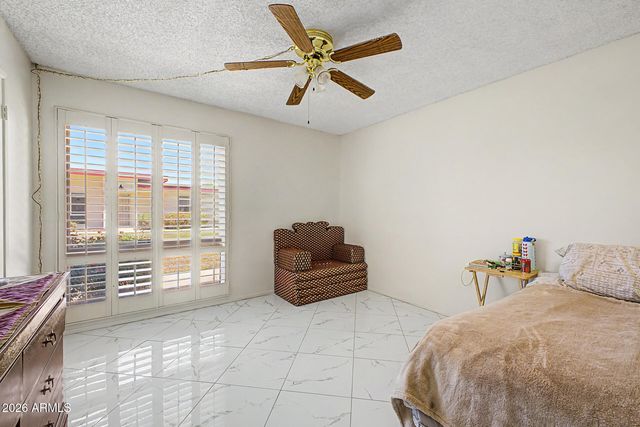 10020 W ROYAL OAK Road F, Sun City, AZ 85351