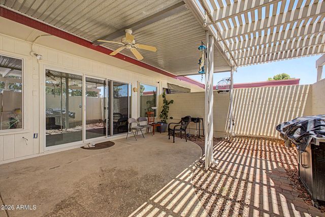 10020 W ROYAL OAK Road F, Sun City, AZ 85351