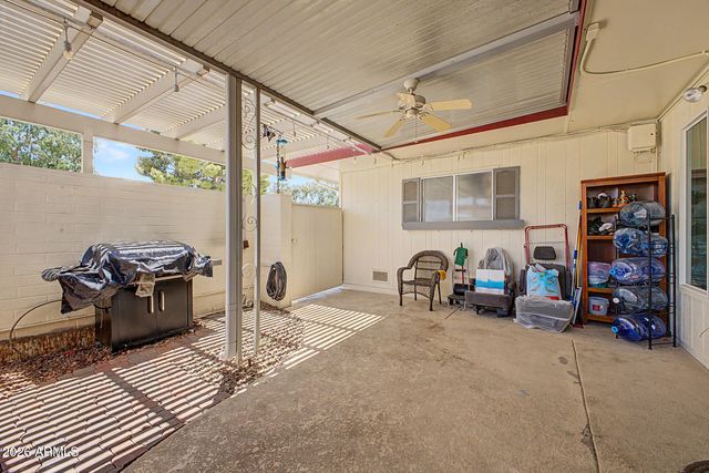 10020 W ROYAL OAK Road F, Sun City, AZ 85351