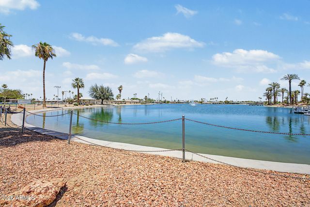 10020 W ROYAL OAK Road F, Sun City, AZ 85351