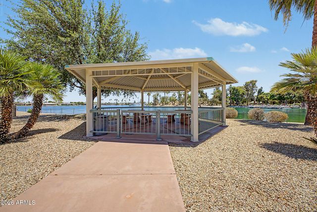 10020 W ROYAL OAK Road F, Sun City, AZ 85351