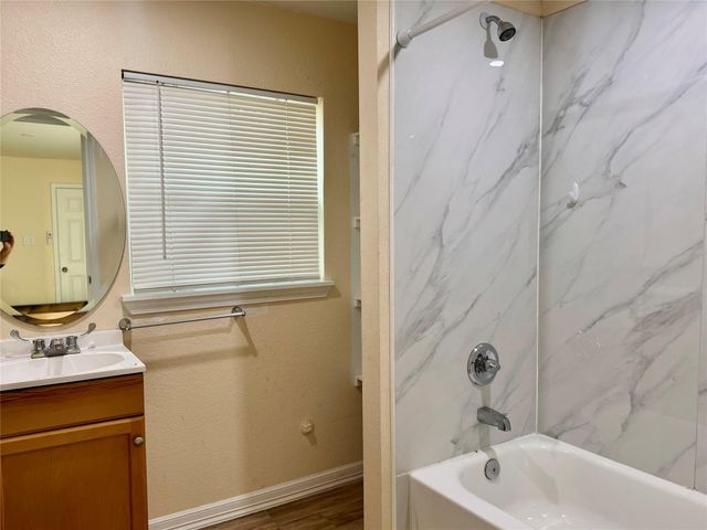 711 Hahlo Street Studio, Houston, TX 77020