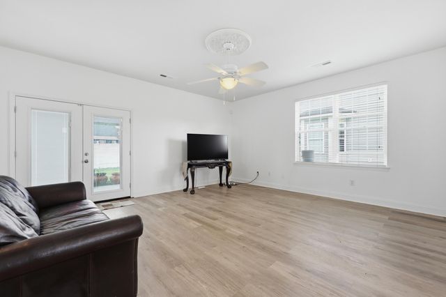 7786 Discovery Road, North Charleston, SC 29420