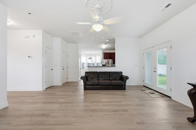 7786 Discovery Road, North Charleston, SC 29420
