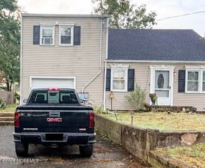 346 19th Avenue, Brick, NJ 08724