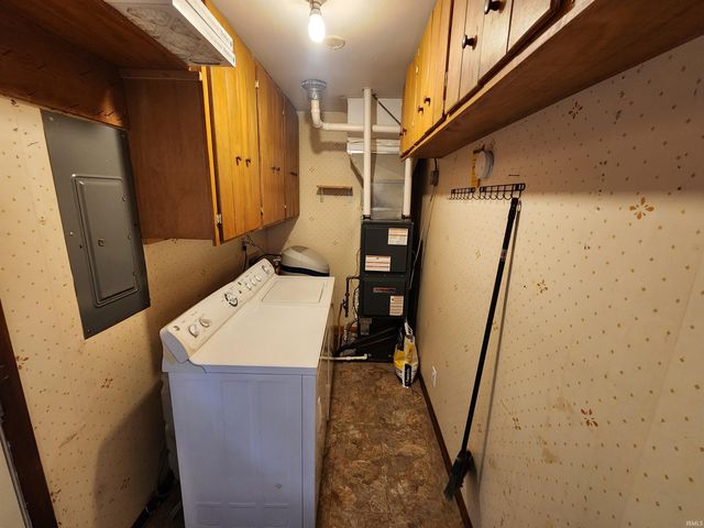 325 Les Drive, Chandler, IN 47610