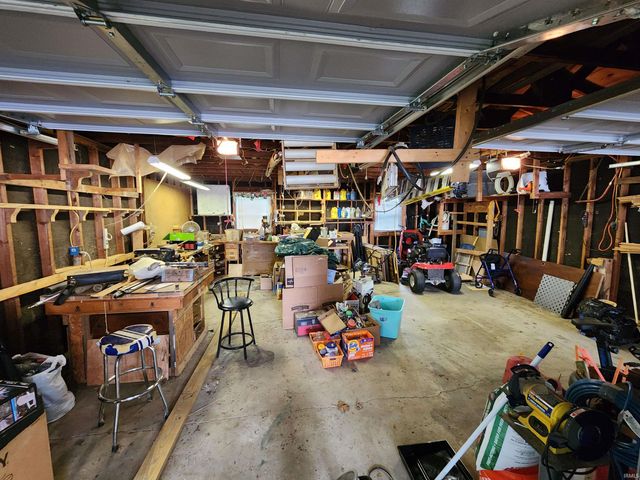 325 Les Drive, Chandler, IN 47610