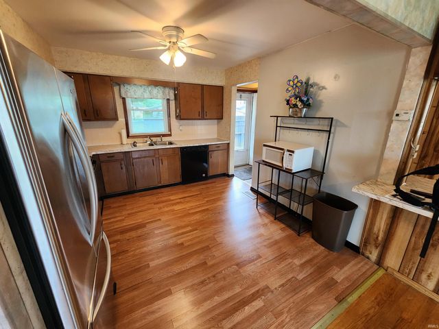 325 Les Drive, Chandler, IN 47610