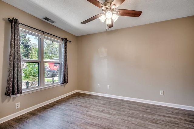 109 Hickory Dr., Conway, SC 29526