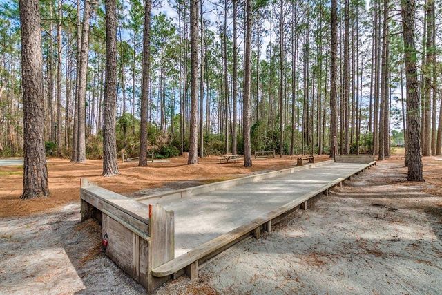 109 Hickory Dr., Conway, SC 29526