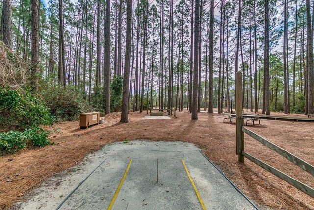 109 Hickory Dr., Conway, SC 29526