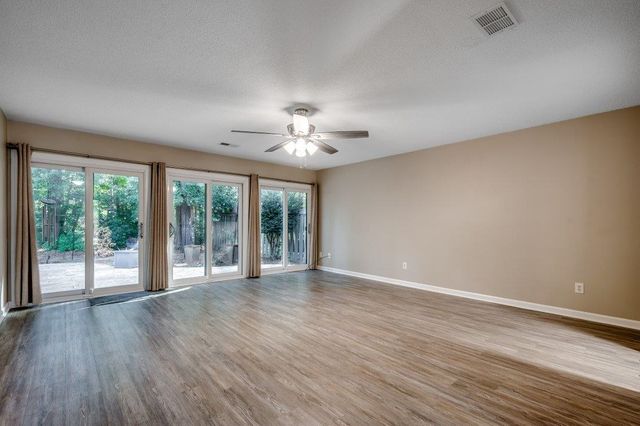 109 Hickory Dr., Conway, SC 29526