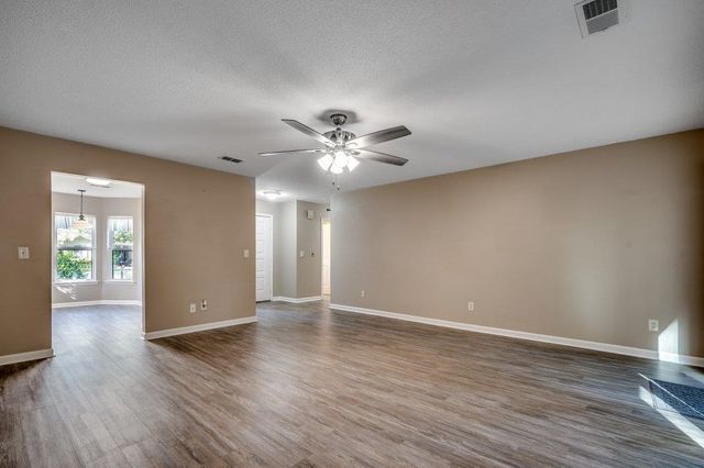 109 Hickory Dr., Conway, SC 29526